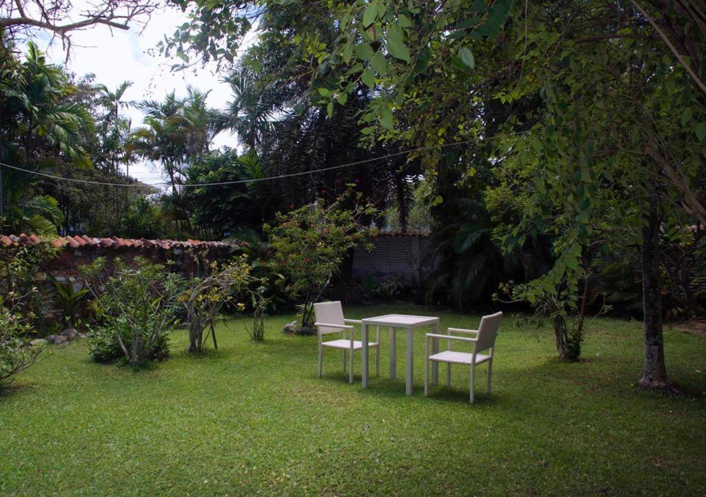 Cottage Garden Bungalows Moratuwa Exterior foto